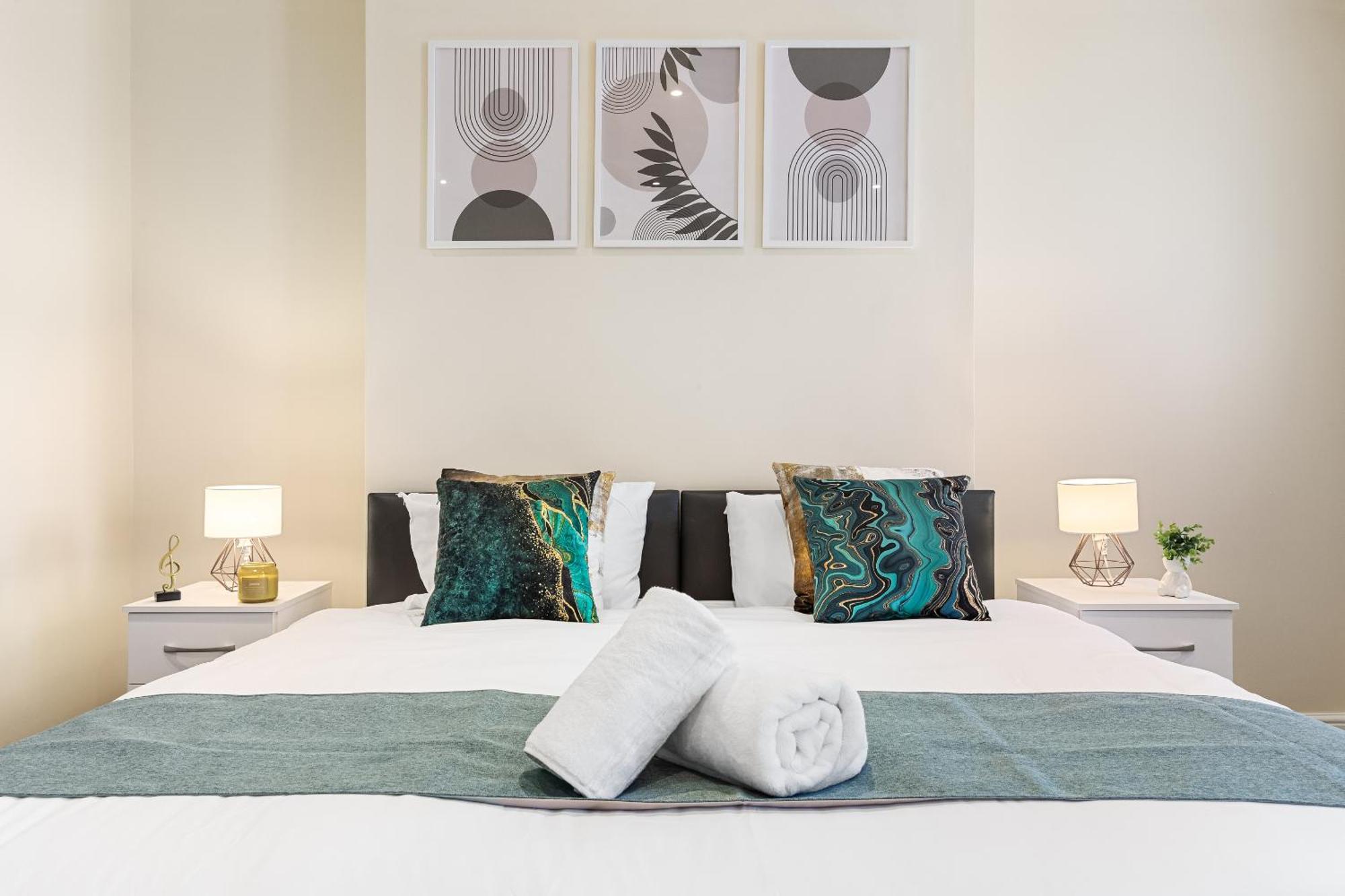 Elegant 2Br London Hideaway- King Bed, Sleeps 6 - Parking- Instant Book- 20 Percent Off Limited Time! Barnet Exteriér fotografie