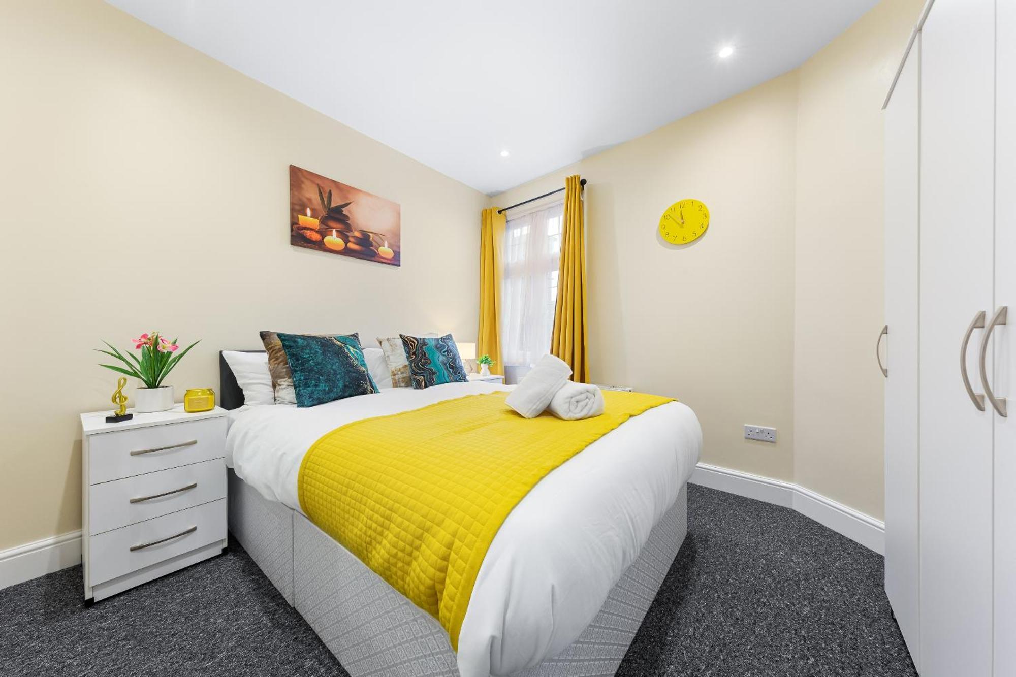 Elegant 2Br London Hideaway- King Bed, Sleeps 6 - Parking- Instant Book- 20 Percent Off Limited Time! Barnet Exteriér fotografie