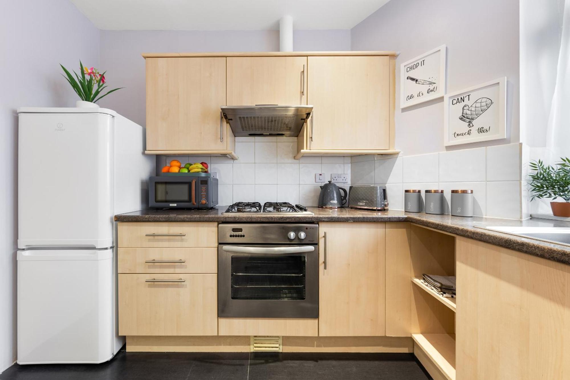 Elegant 2Br London Hideaway- King Bed, Sleeps 6 - Parking- Instant Book- 20 Percent Off Limited Time! Barnet Exteriér fotografie