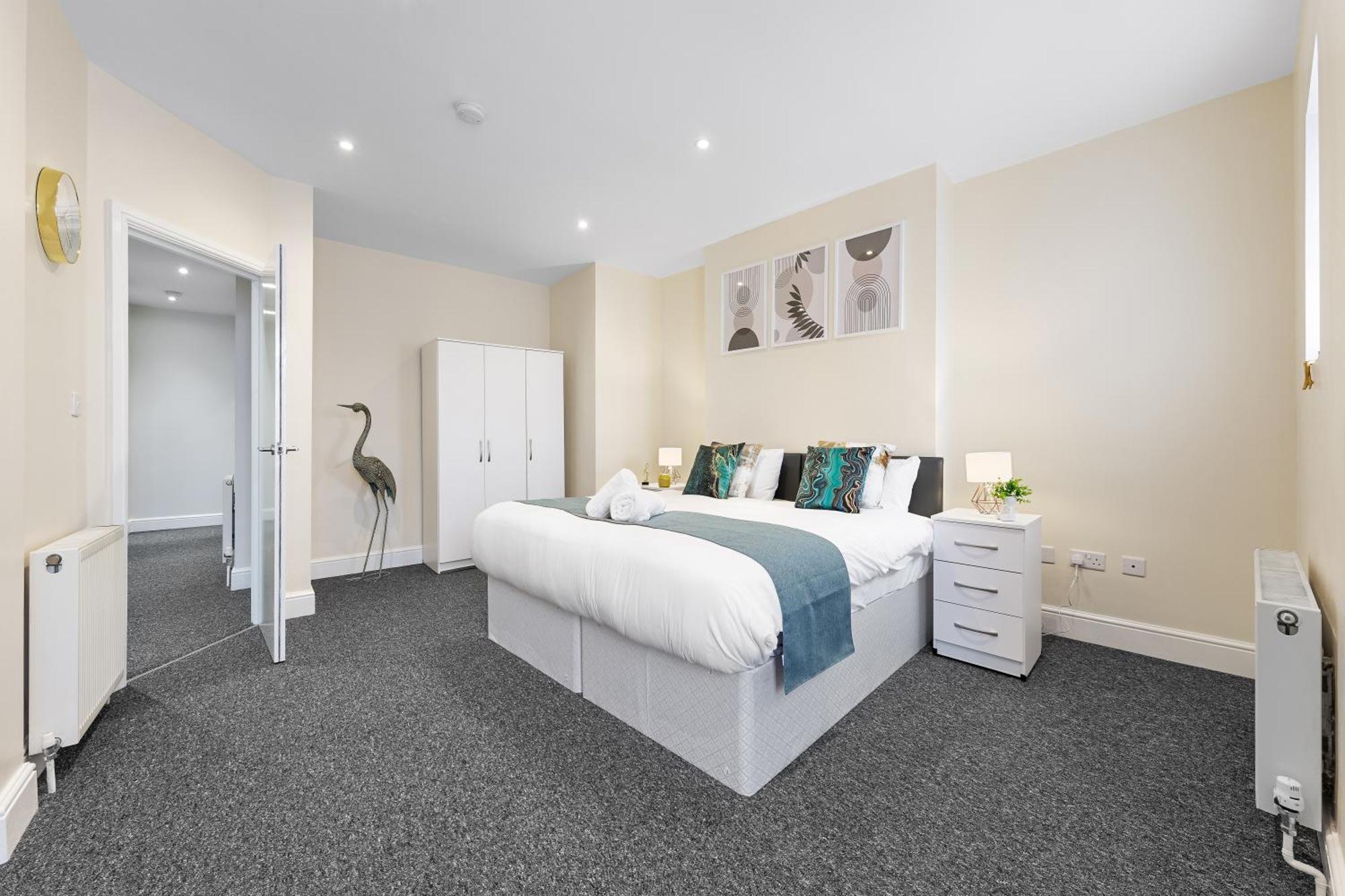 Elegant 2Br London Hideaway- King Bed, Sleeps 6 - Parking- Instant Book- 20 Percent Off Limited Time! Barnet Exteriér fotografie